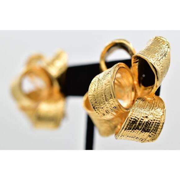 Vintage Bow Clip On Earrings Gold Tone Christmas Knot Large Chunky 1980s BinAZ - Picture 2 of 12